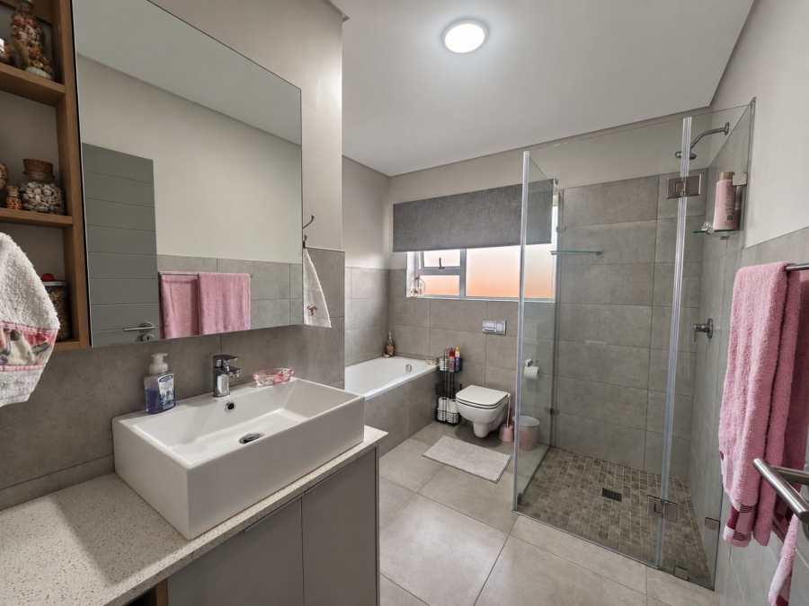 3 Bedroom Property for Sale in Dormehls Drift Western Cape